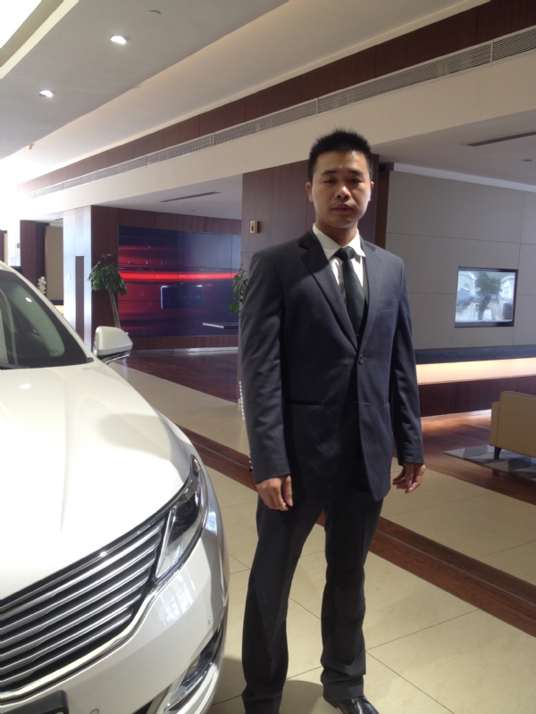 Harry的第一张照片--德州相亲服务中心