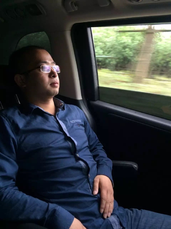 世界那么大的第三张照片--德州相亲服务中心