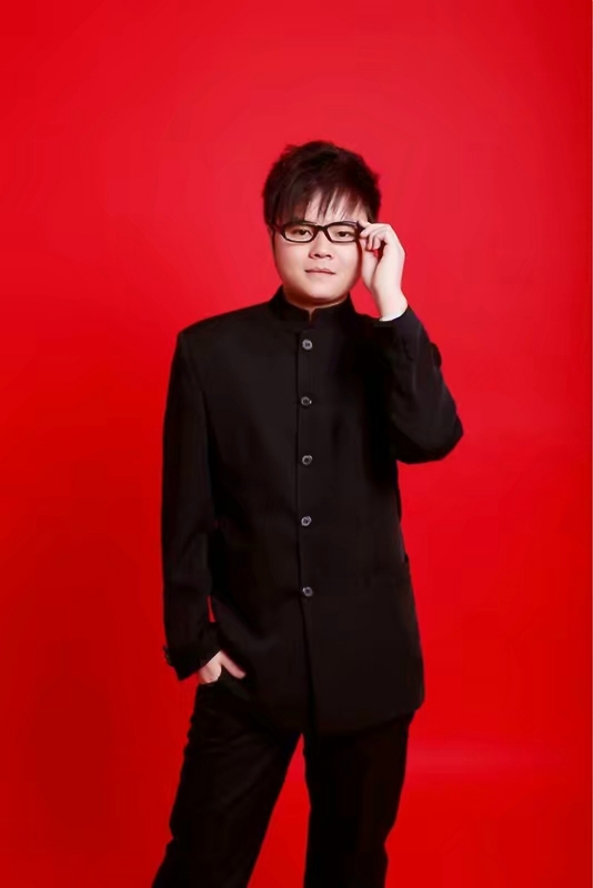 站在远处看童年的第一张照片--德州相亲服务中心