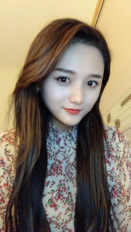 淡然一笑的第一张照片--德州相亲服务中心