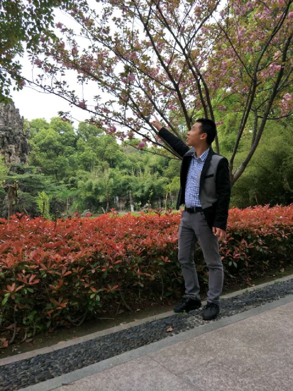 坦诚的第一张照片--德州相亲服务中心
