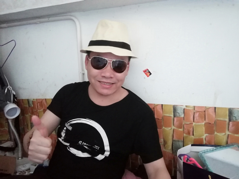 艰难爱情的第一张照片--德州相亲服务中心