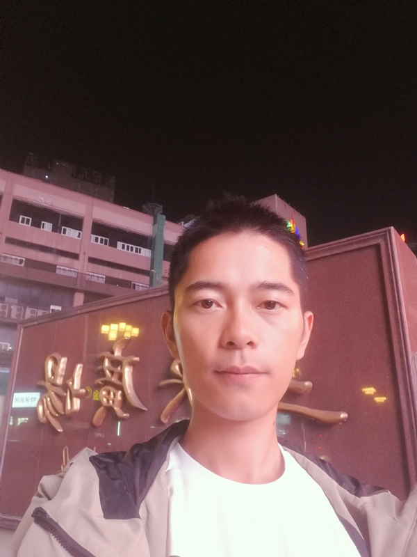 重庆小林的第一张照片--德州相亲服务中心