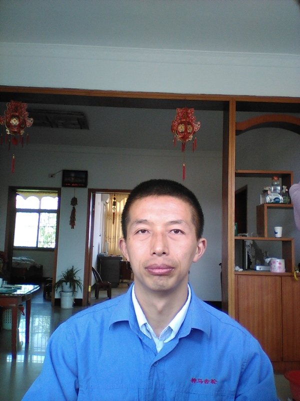 红玫瑰的第一张照片--德州相亲服务中心