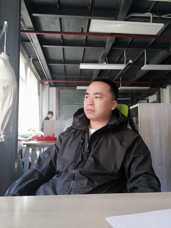 左眼皮跳跳的第一张照片--德州相亲服务中心