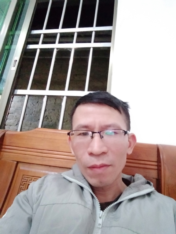 奋斗的第一张照片--德州相亲服务中心