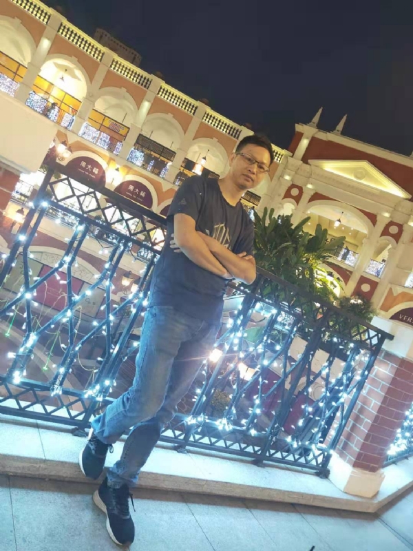 落单恋人的第一张照片--德州相亲服务中心