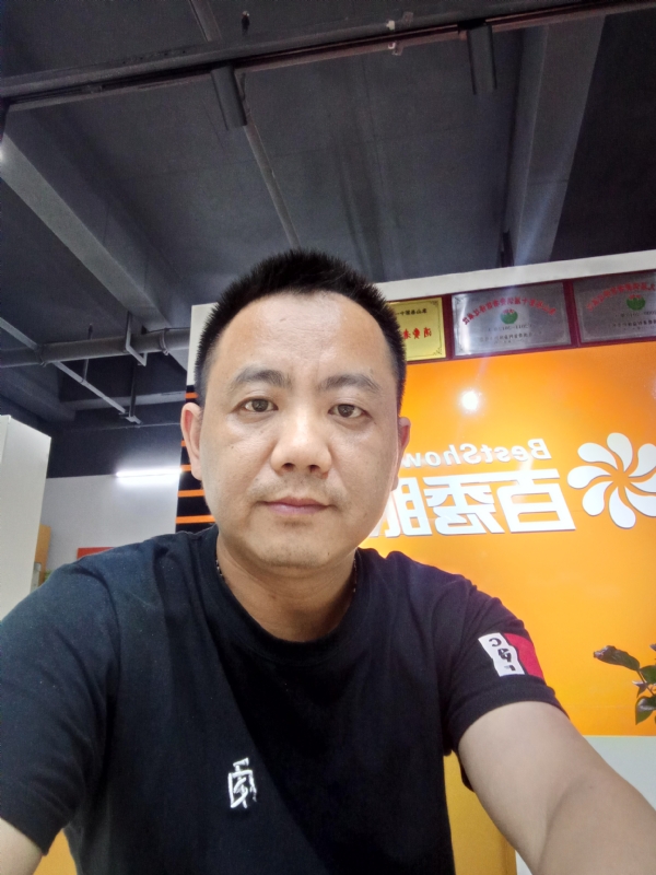 开心就好的第一张照片--德州相亲服务中心