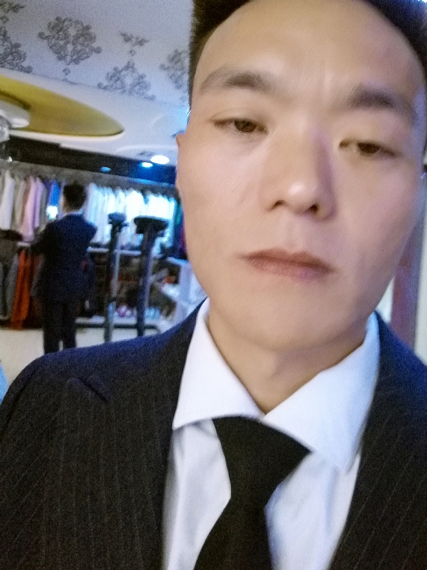 醉酒的蝴蝶的第二张照片--德州相亲服务中心