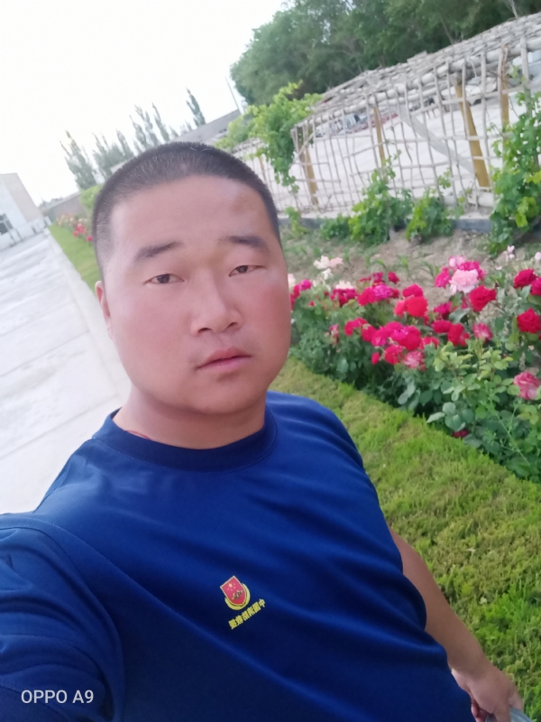 奋斗中的青春最美丽的第一张照片--德州相亲服务中心