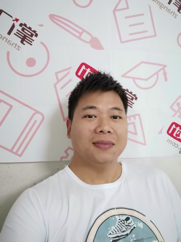 轻静地行走着的第一张照片--德州相亲服务中心
