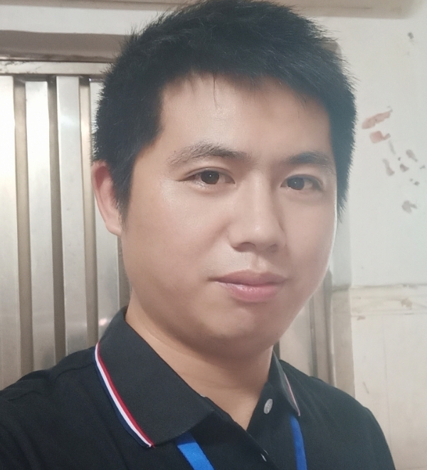 单身奶爸的第一张照片--德州相亲服务中心
