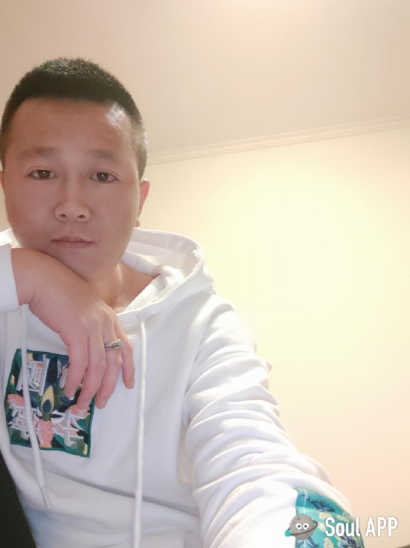 Away的第一张照片--德州相亲服务中心