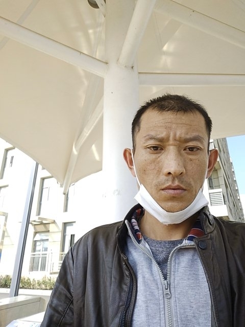 孤狼的第一张照片--德州相亲服务中心
