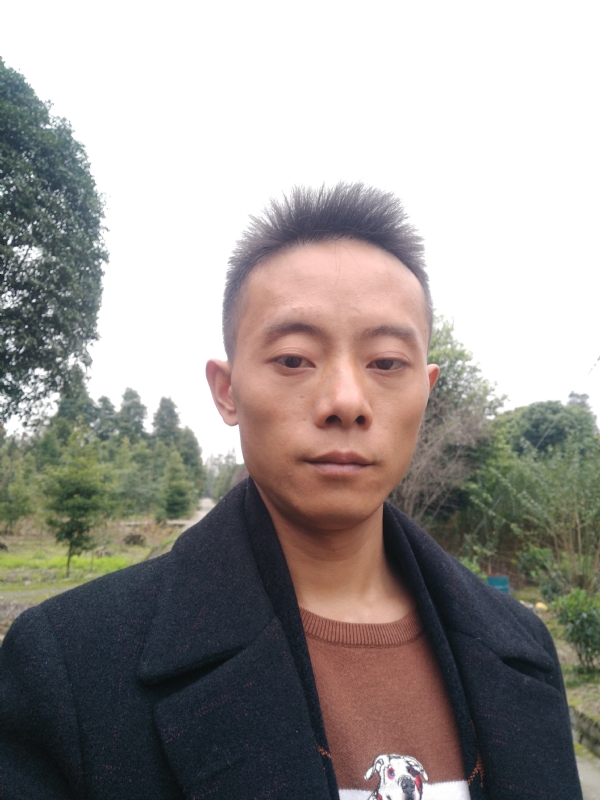 携手白头的第二张照片--德州相亲服务中心