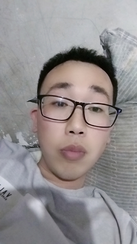 喜欢比我大的女人的第一张照片--德州相亲服务中心