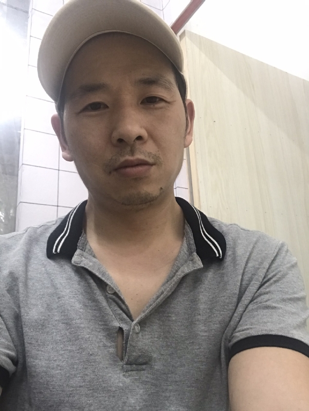老何的第一张照片--德州相亲服务中心