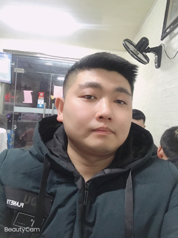回忆是个小孩的第一张照片--德州相亲服务中心
