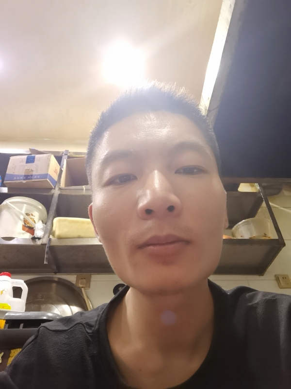 邹先生的第二张照片--德州相亲服务中心