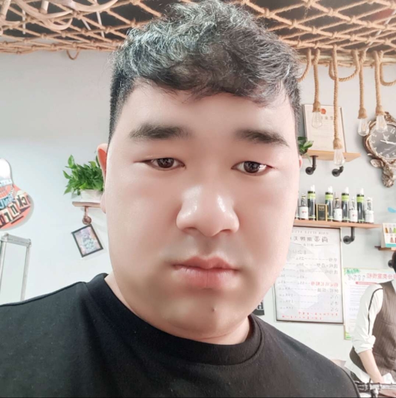 田野小伟的第一张照片--德州相亲服务中心