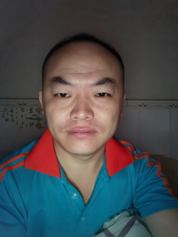 与子携老的第三张照片--德州相亲服务中心