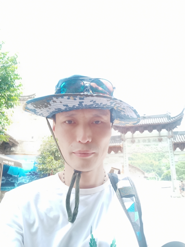 童群海的第一张照片--德州相亲服务中心