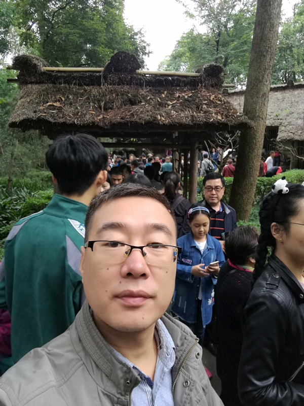 撑起一片天的第一张照片--德州相亲服务中心