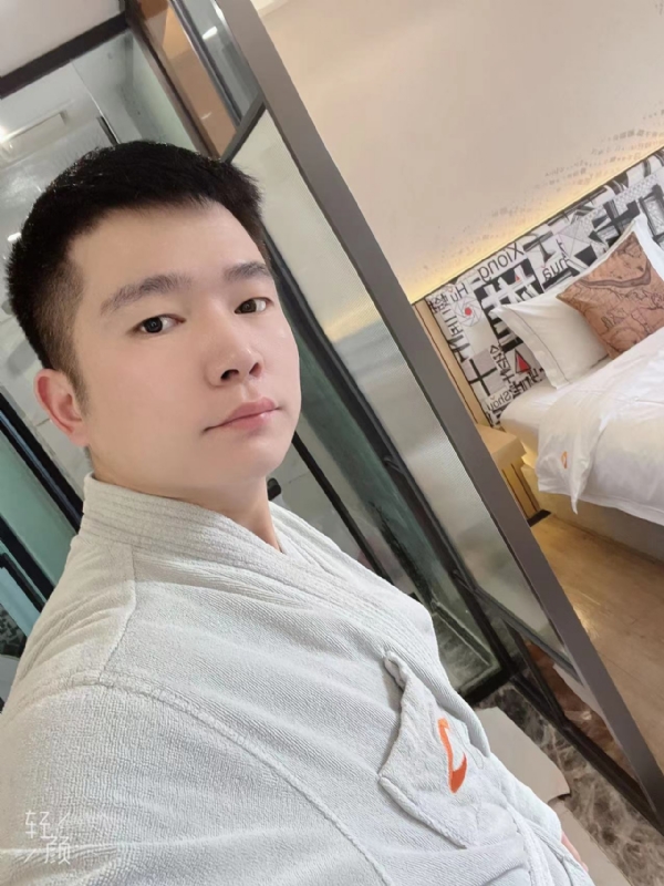 绿帽的第一张照片--德州相亲服务中心