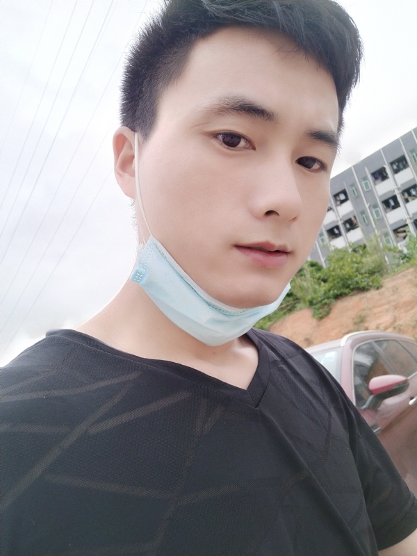 何凡的第二张照片--德州相亲服务中心
