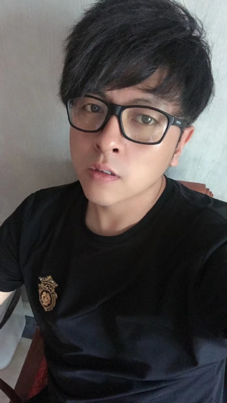 爱你永远不容易的第一张照片--德州相亲服务中心