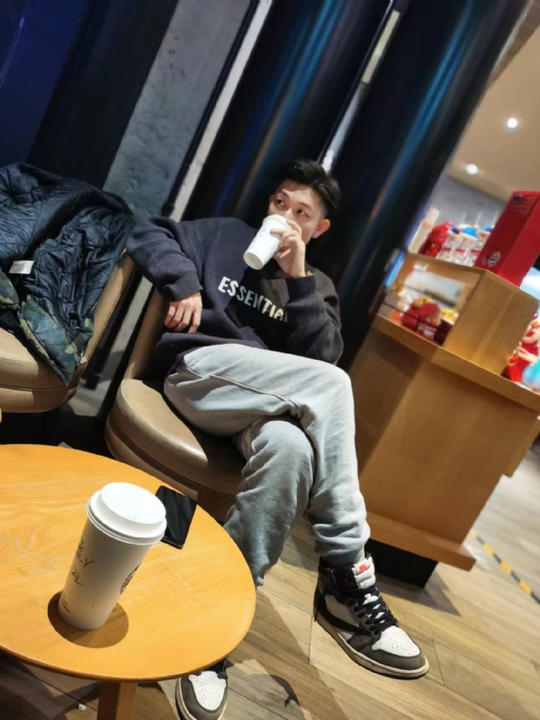 LAZY的第一张照片--德州相亲服务中心