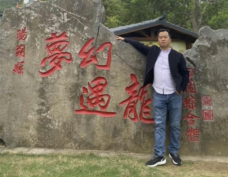 快乐每一天的第一张照片--德州相亲服务中心