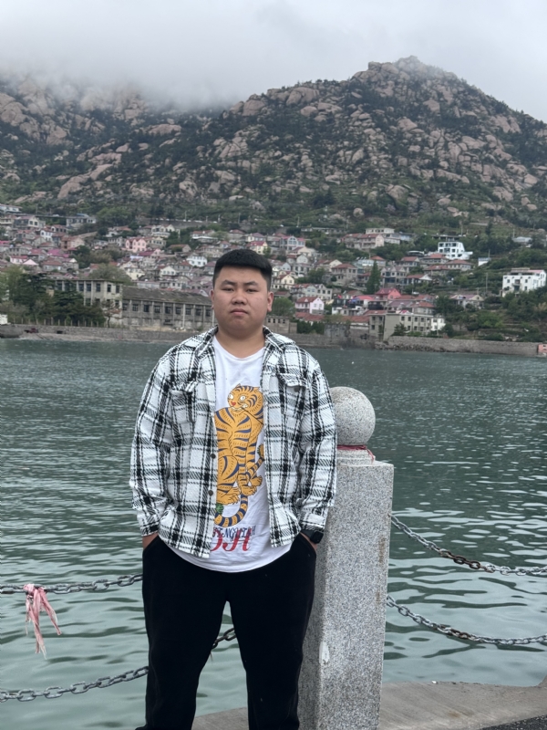 谨慎的第一张照片--德州相亲服务中心
