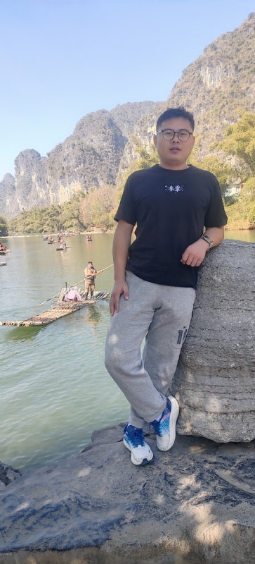 受过伤的狼的第三张照片--德州相亲服务中心