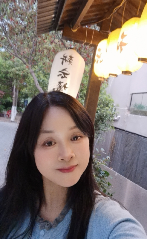 伊伊的第一张照片--德州相亲服务中心