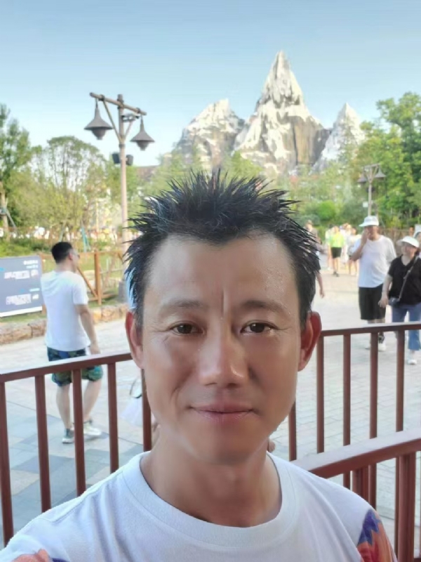 艾氏涂料博的第一张照片--德州相亲服务中心
