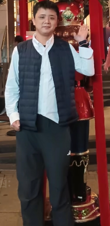 龙的陪伴的第一张照片--德州相亲服务中心