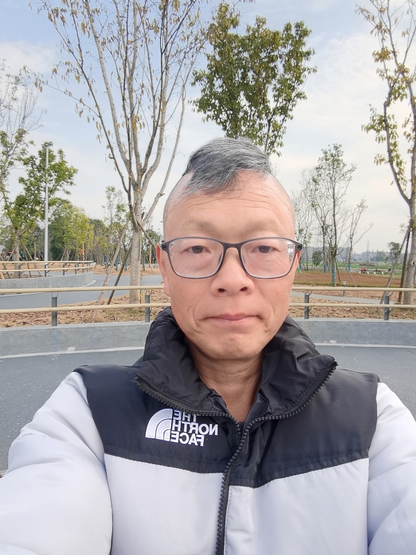 做喜欢的事的第一张照片--德州相亲服务中心