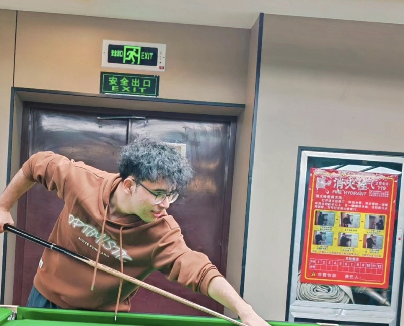 小鬼的第一张照片--德州相亲服务中心