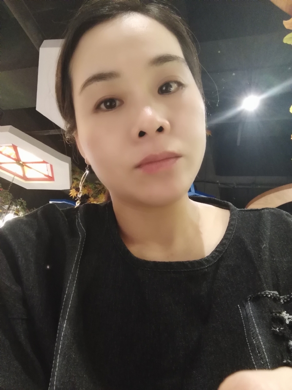 喜欢黑巧的第一张照片--德州相亲服务中心